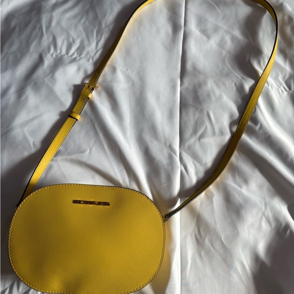 Michael Kors Mustard Yellow Crossbody Bag - Picture 3 of 13
